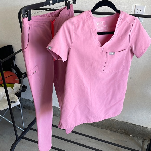 Figs nursing scrubs - Picture 1 of 4